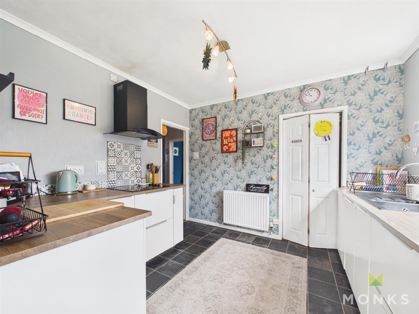 17 Callow Crescent, Shropshire, SY5 0BZ For Sale